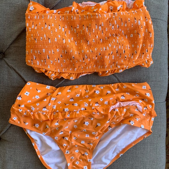 2 Piece Bathing Suite - Picture 4 of 4